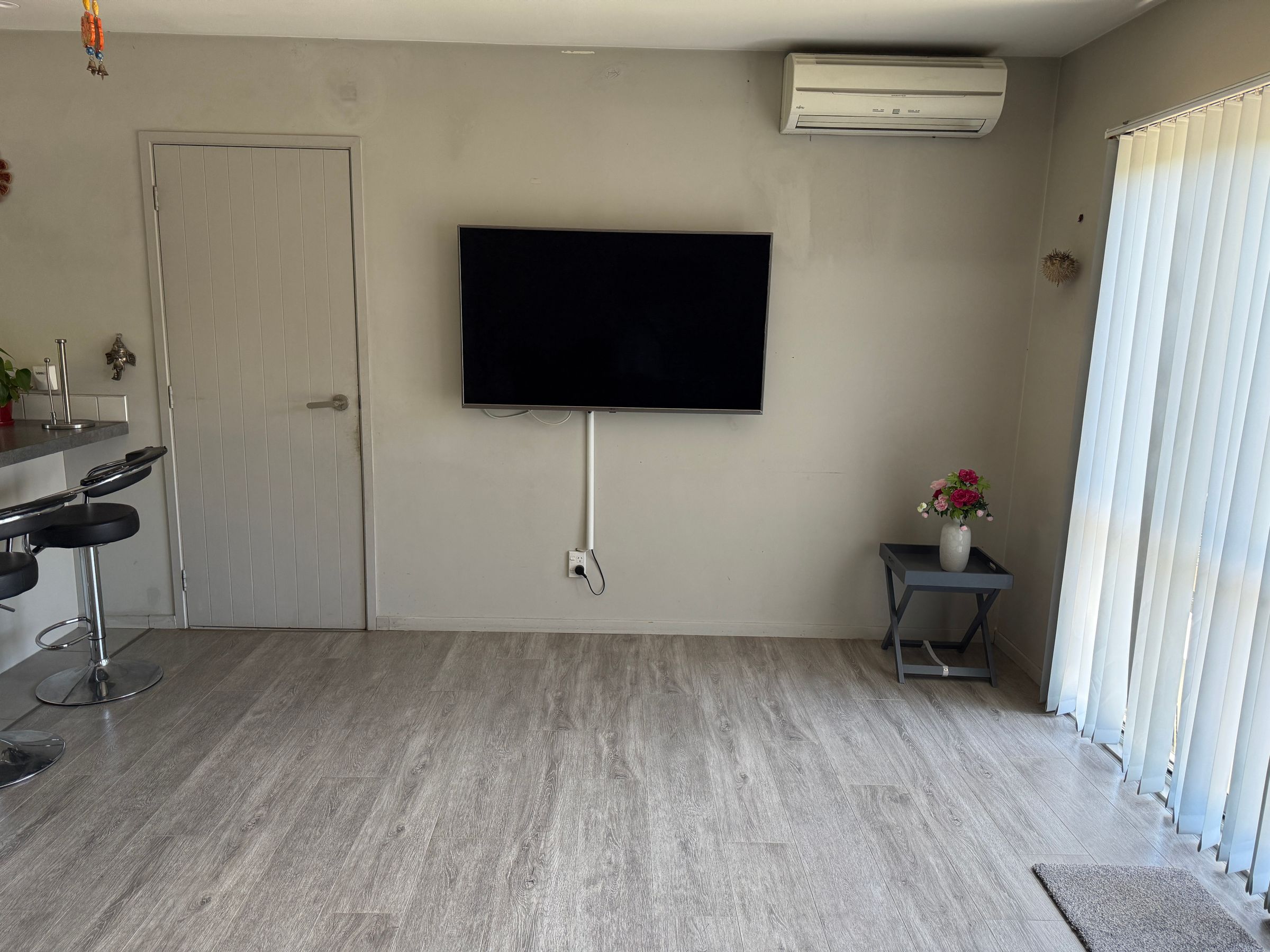 Flat Photo
