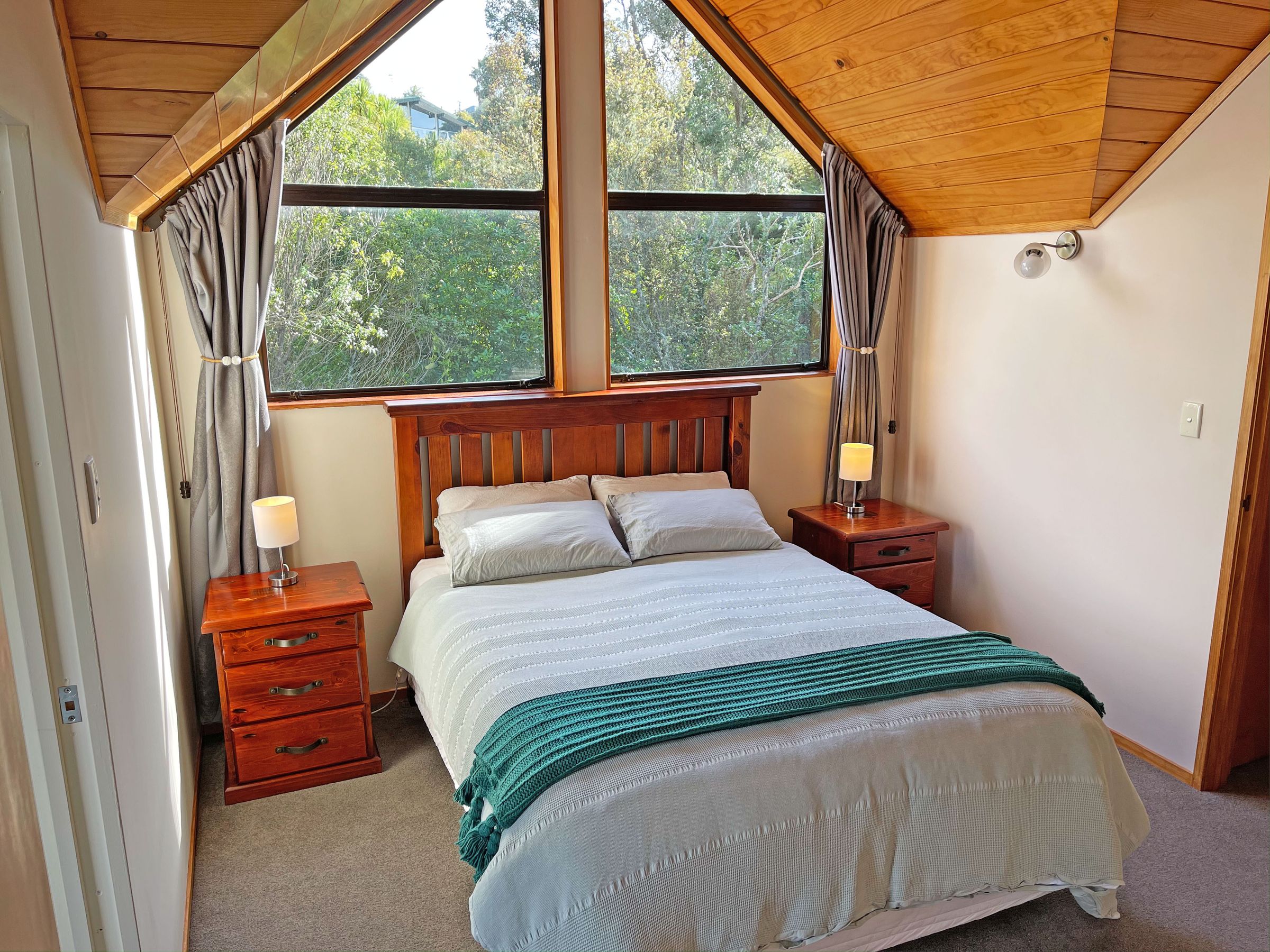 Parr Terrace Room to rent in Castor Bay nzflatmates