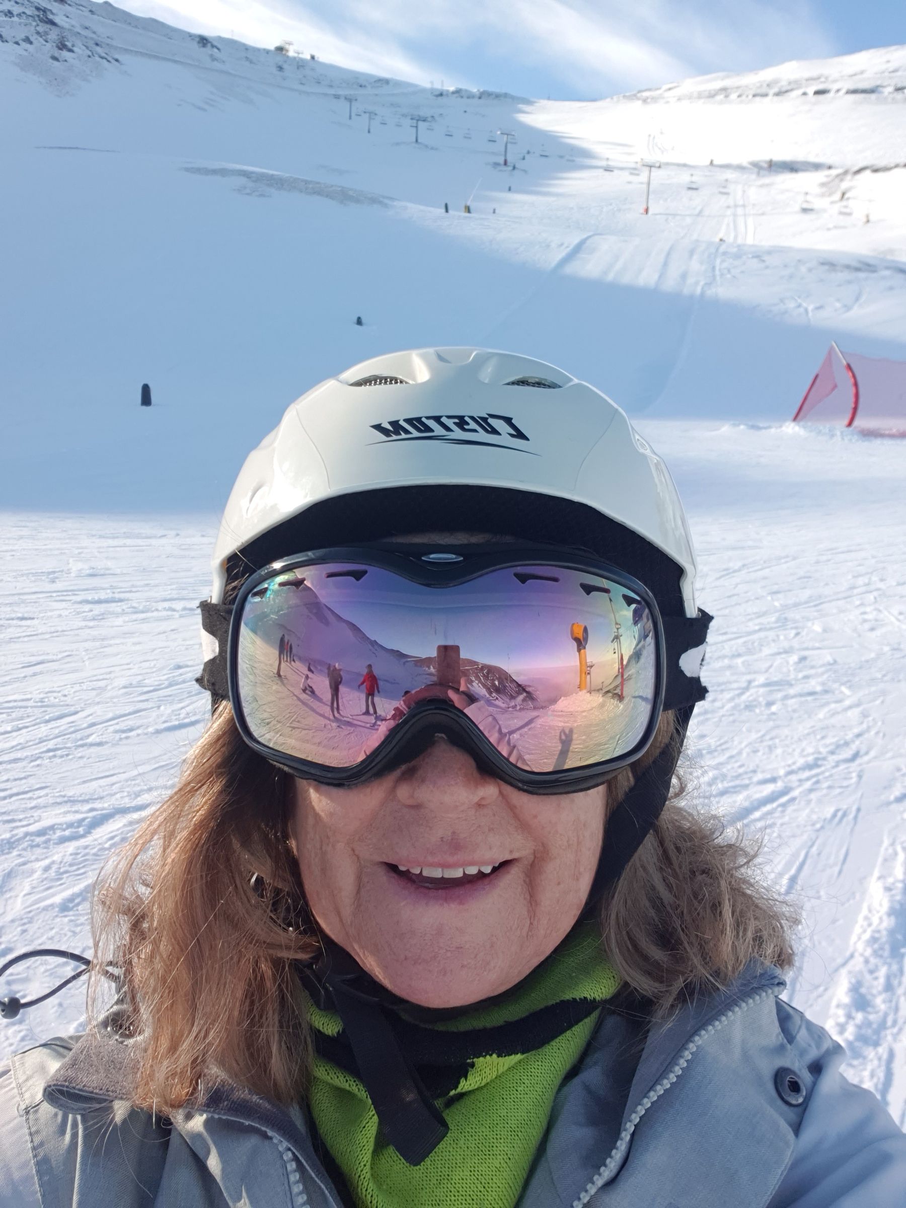 Lois And Claire. 2 Flatmates